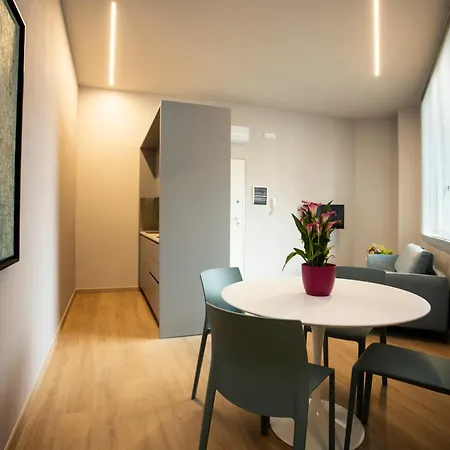 Hotel Delta Ξενοδοχείο 3*