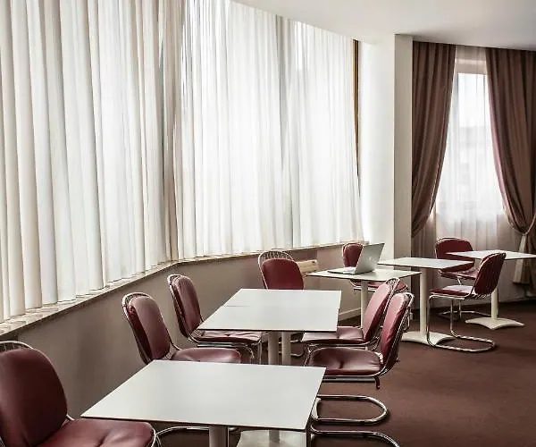 فندق دلتا مونتيفاركي