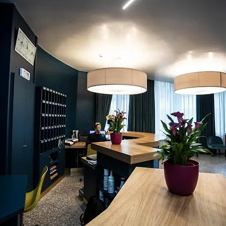 Hotel Delta Hotel 3*
