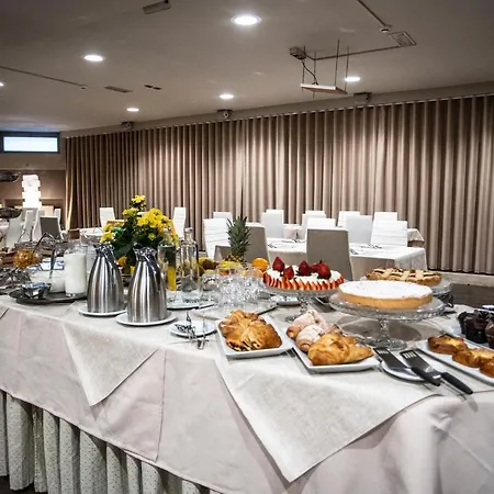Hotel Delta Hotel 3*
